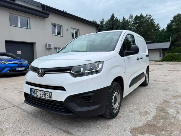 Toyota ProAce City Business version