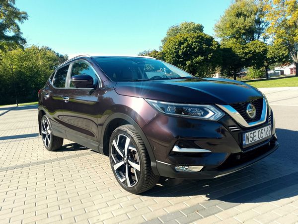 NISSAN QASHQAI- 2018r-benzyna -bogata wersja