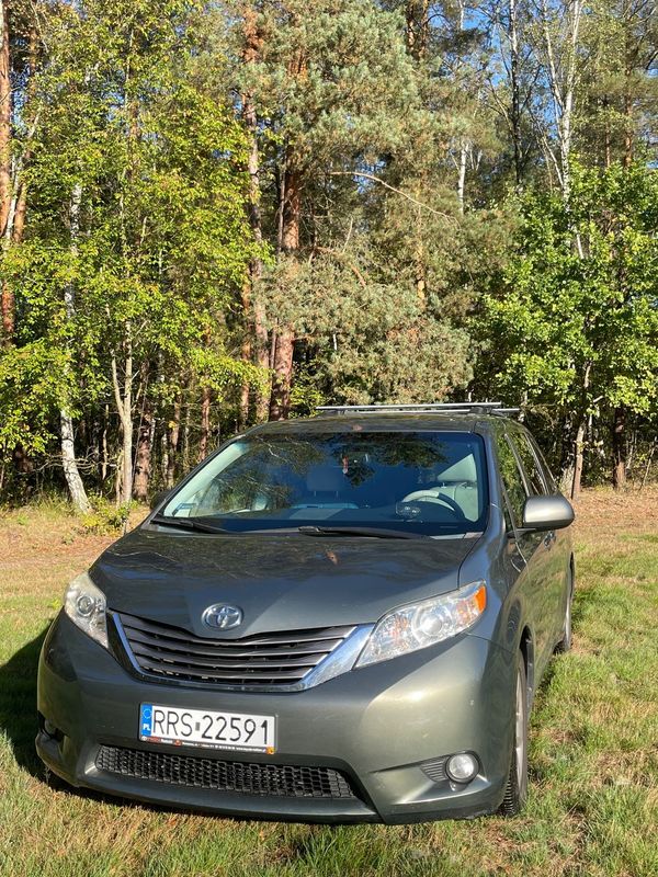 Toyota Sienna 3.5 LPG 2013