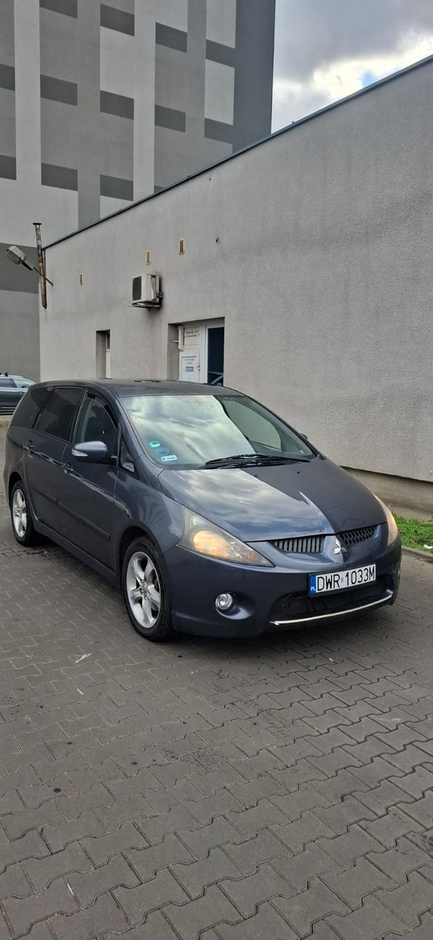 Mitsubishi Grandis 2.4 Petrol 2006