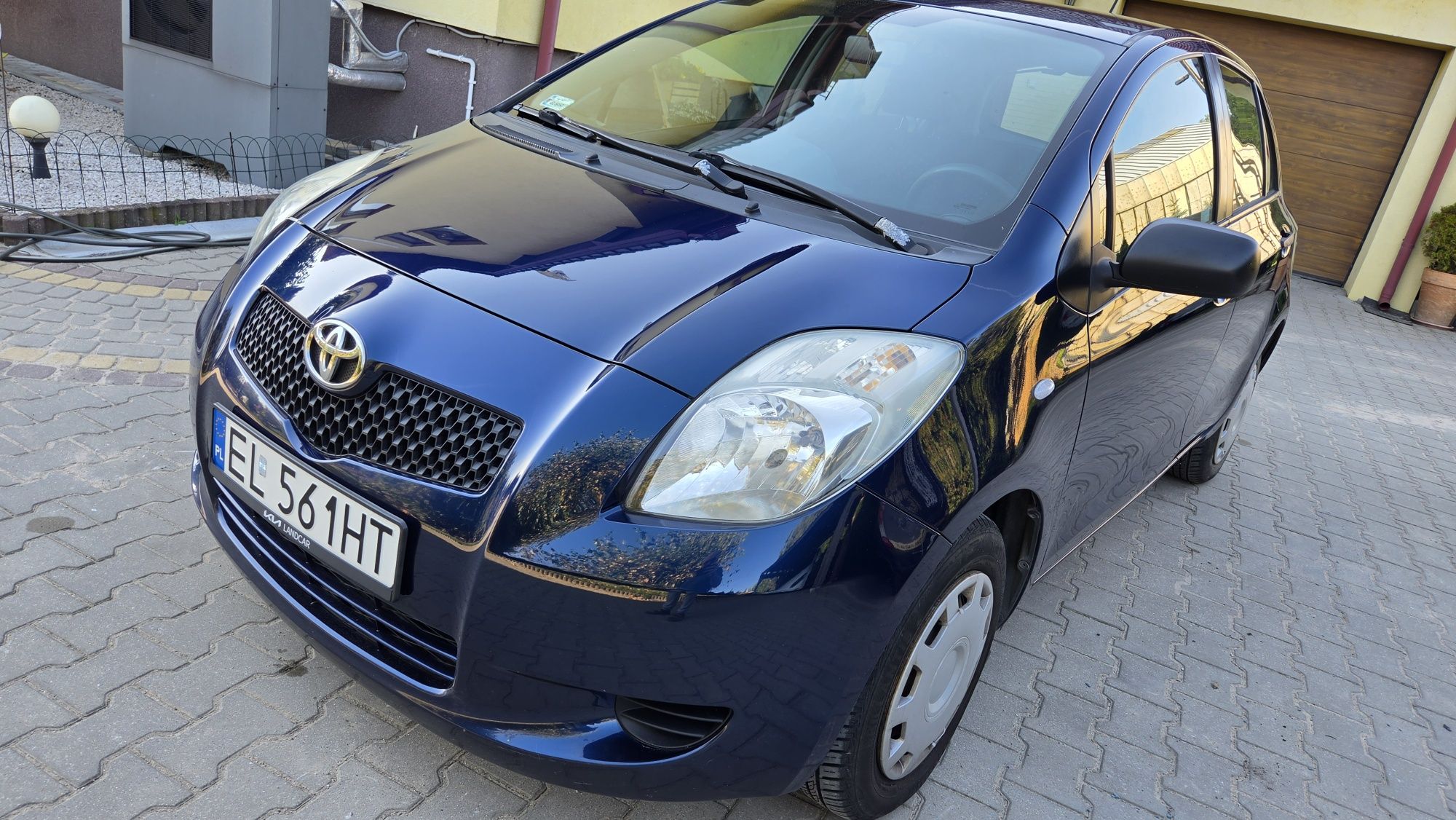 Toyota Yaris - bardzo dobry stan - nie wymaga wkładu - KLIMATYZACJA SPRAWNA - BRAK RDZY