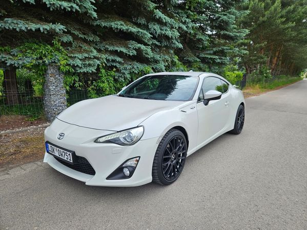 Toyota 2.0 Petrol 2014