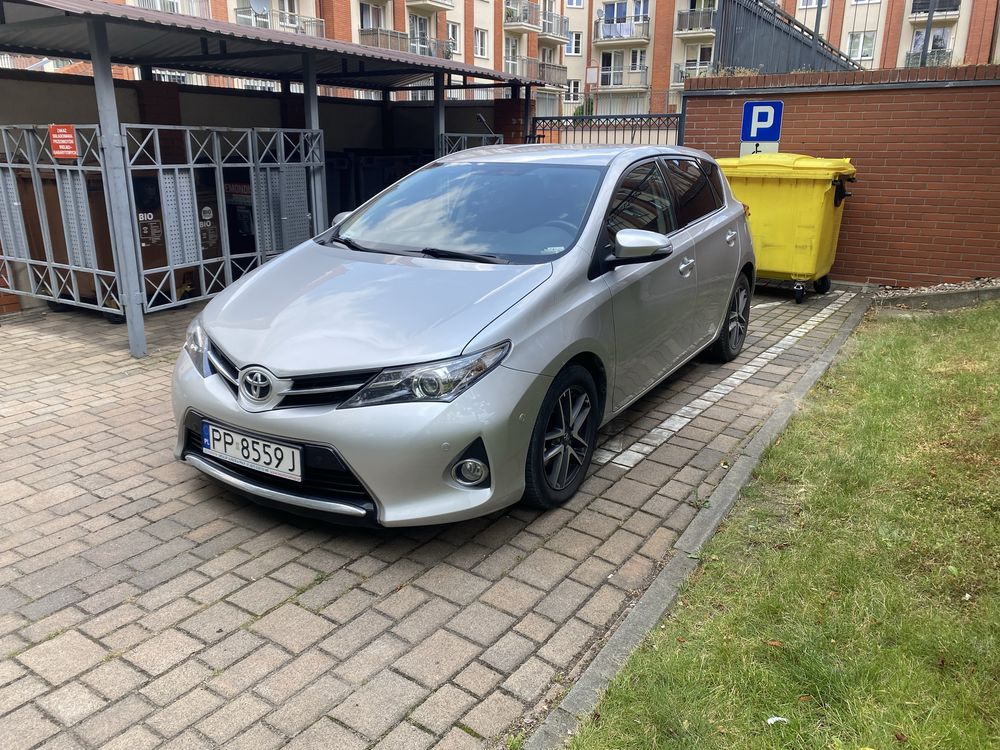 Toyota Auris 2.0 D-4D 2015