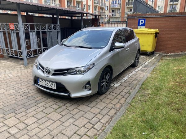 Toyota Auris 2.0 D-4D 2015