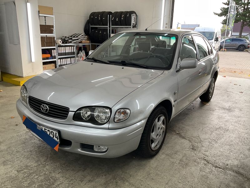 Toyota Corolla 1.4 Liftback Sol