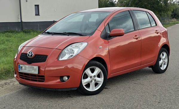 Toyota Yaris 1.4 d4d Prestige (keyless, alu)