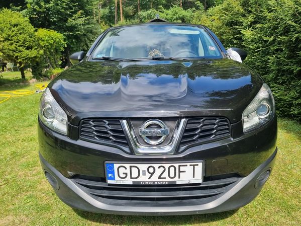 Nissan Qashqai Nissan Qashqai Visia niski przebieg, nowe opony wielosezonowe