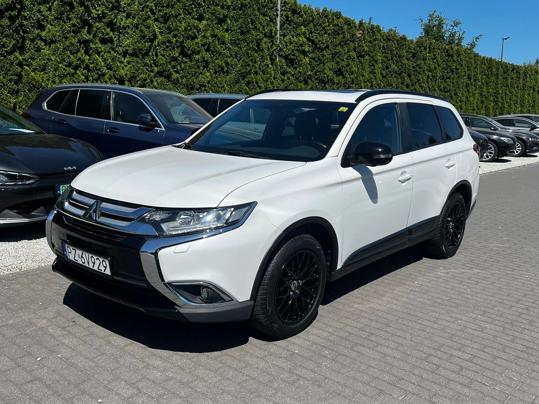 Mitsubishi Outlander 7 osobowy KeyLess Szyberdach Kamery 360
