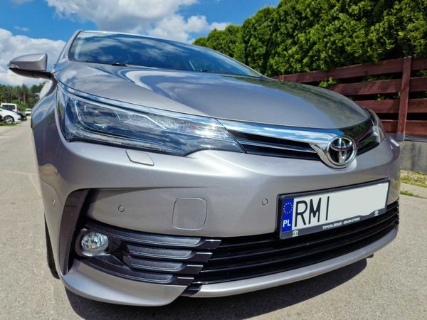 Toyota Corolla 1.6 Salon Pl 50th anniversary (50-lecie modelu) 2018