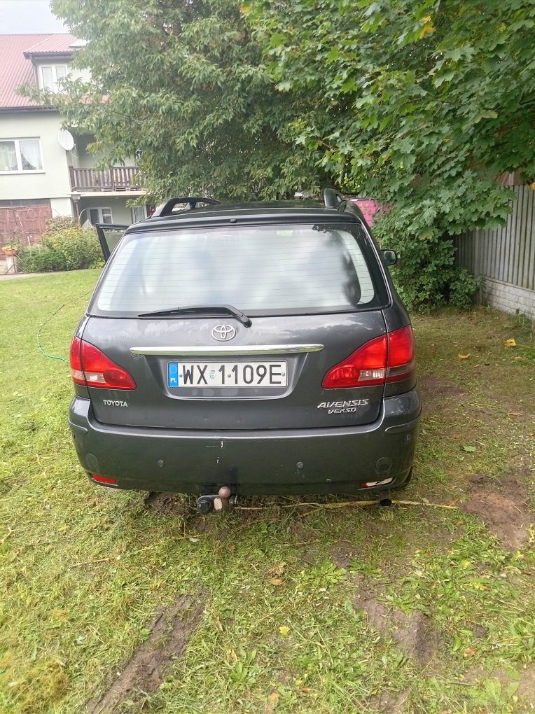 Sprzedam Toyota avensis verso 2.0