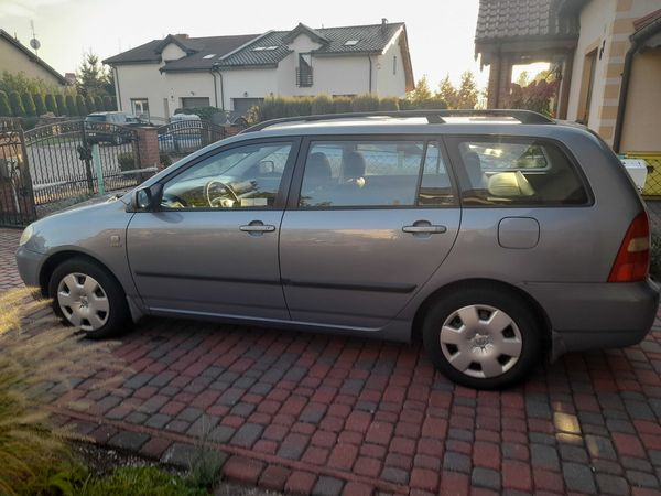 TOYOTA COROLLA 1,6 benzyna 2002