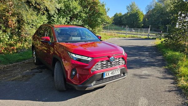 Toyota RAV4 Tyota RAV4 2025 Executive 4x4, hak
