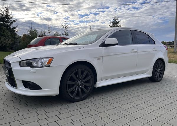 Mitsubishi Lancer Evolution IX 2.0 Petrol 4x4 2011