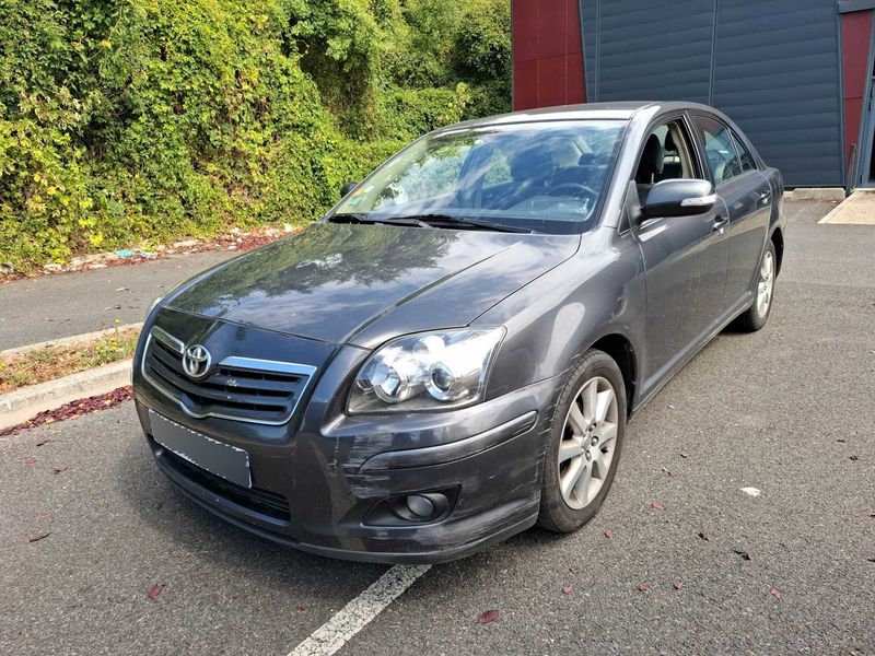 Toyota Avensis 2.0 D-4D Sol