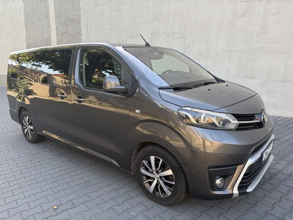 Toyota proace verso 8 seats automatic 180km long