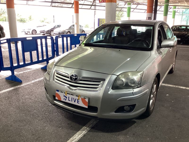 Toyota Avensis 1.8 Sol