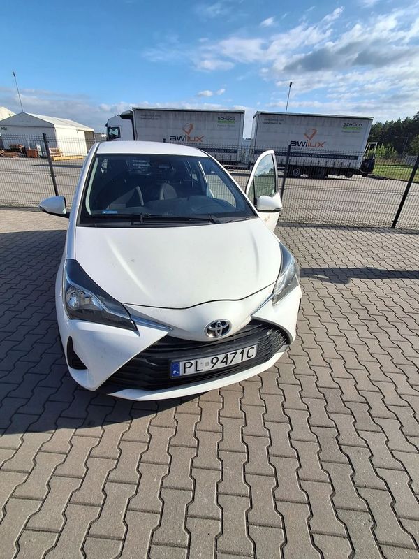 Toyota Yaris Toyota Yaris 1.5, benzyna, z kratką, ciężarowy
